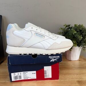 Reebok Women's Glide Shoes, Chalk/Feel Good Blue/Stucco, 11